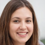 review of Clara Moreau - Founder