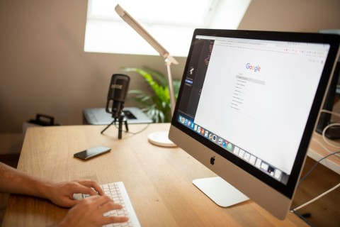 Image pour générateur article SEO IA